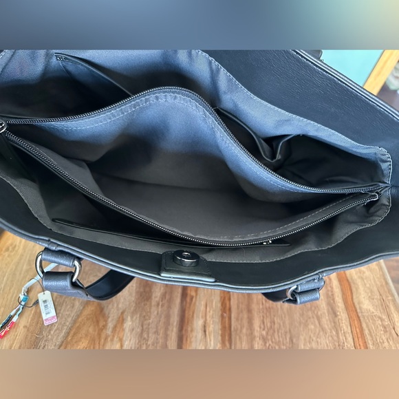 Simply Vera Lavey Raddix vegan Leather Black and Gray Women's Tote Bag NWT - Picture 11 of 16